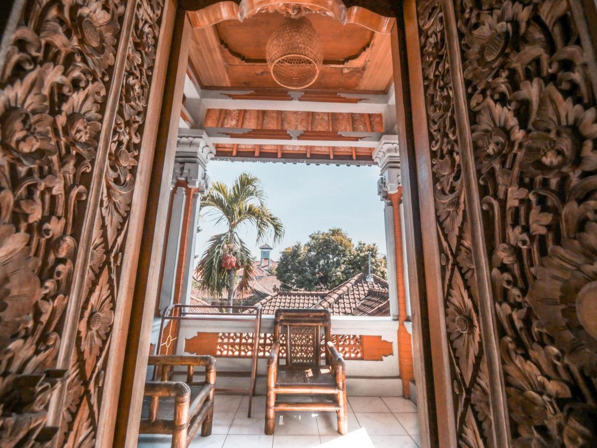 Lovina Palace Exterior photo